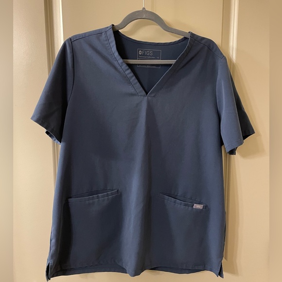FIGS Dark Harbor Casma Scrub Top - Picture 1 of 3